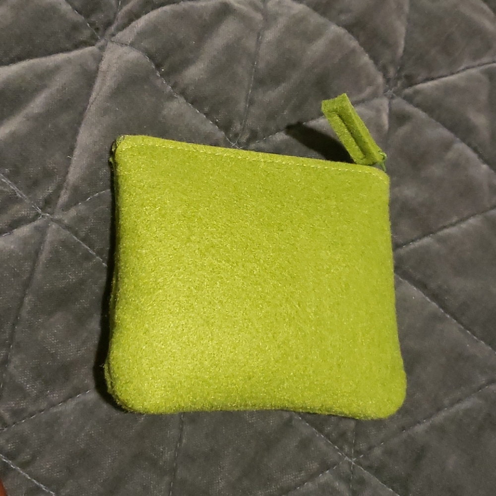 NEW Scripture Change Wallet - Picture 2 of 3